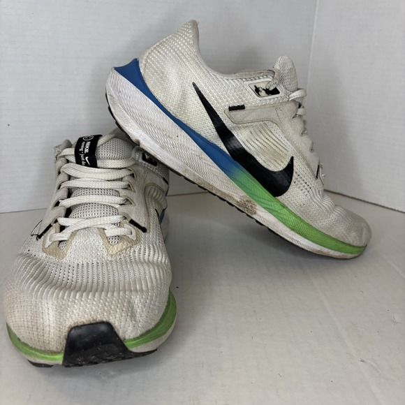 Nike Pegasus 40 Men's 10.5 Wide Running Shoes White Green Blue DV7480-006 Air - Picture 2 of 9